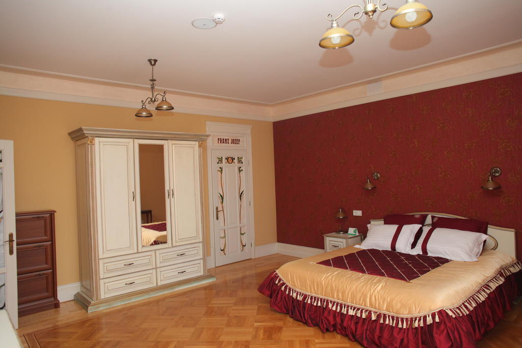 Fontush Boutique Hotel Ivano-Frankivsk Pokoj fotografie