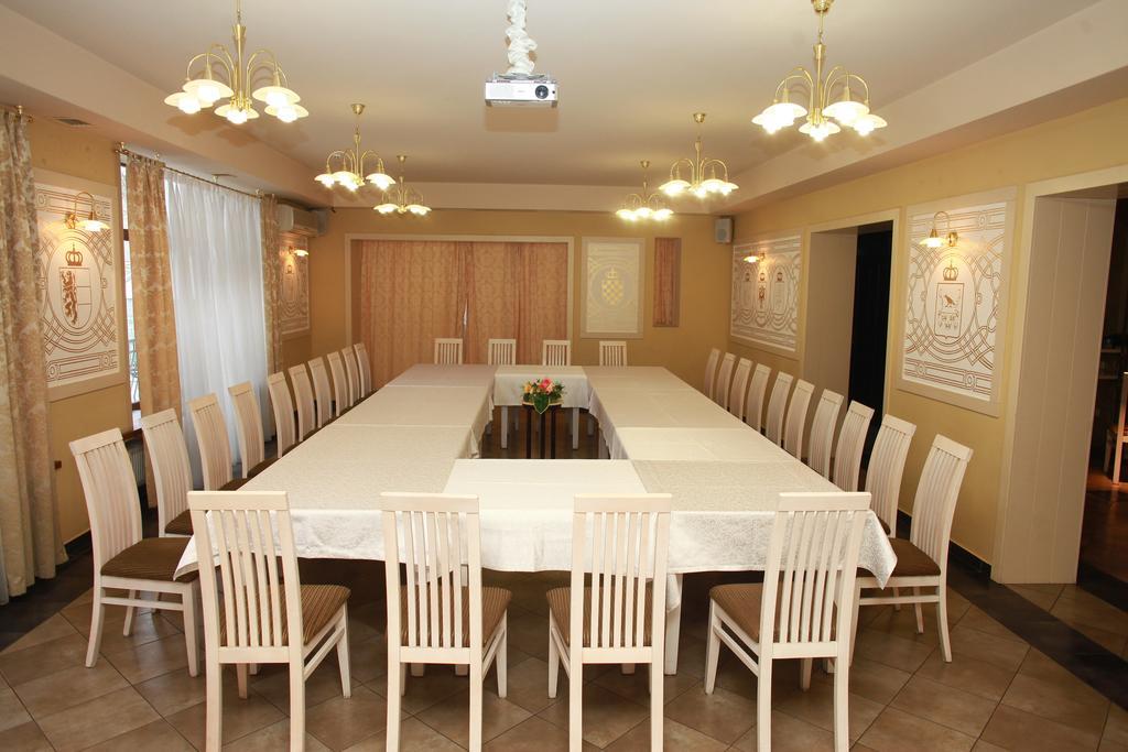 Fontush Boutique Hotel Ivano-Frankivsk Exteriér fotografie