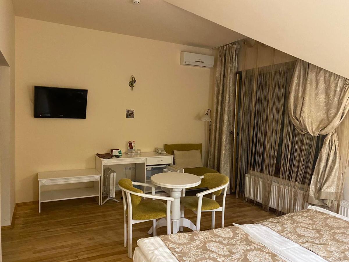 Fontush Boutique Hotel Ivano-Frankivsk Exteriér fotografie